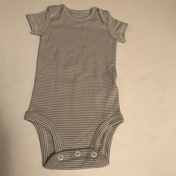 5 Piece Carter's Onsies Set - Picture 4 of 6